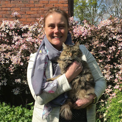 Dr. Sarah Endersby a qualified Veterinary surgeon