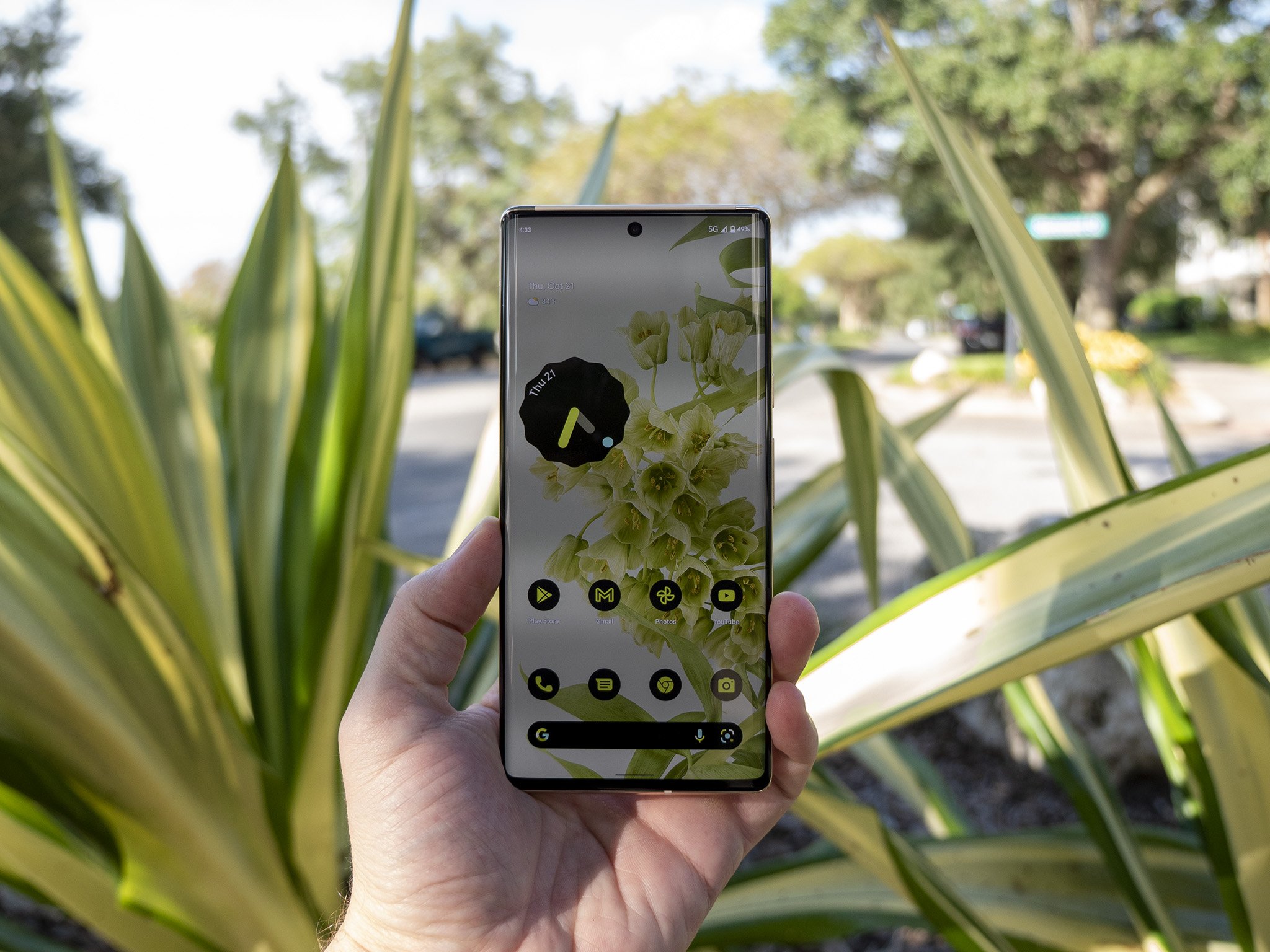Google Pixel 6 Pro Display Home Green