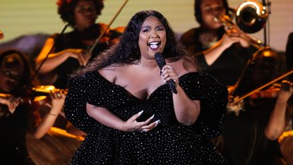 Still obsessed with Lizzo's incredible performance at The GRAMMYs