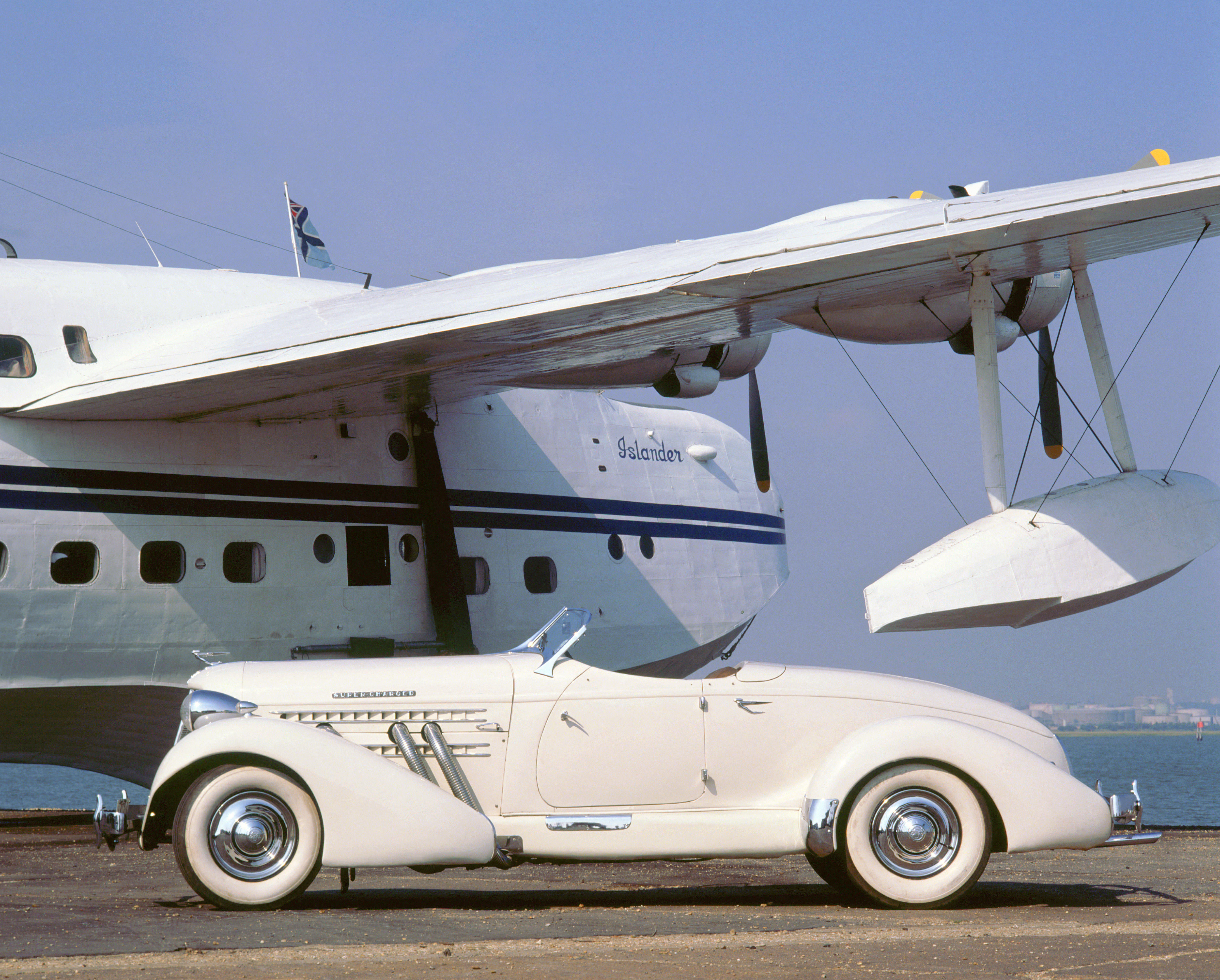 Auburn 851 speedster with Sunderland flying boat