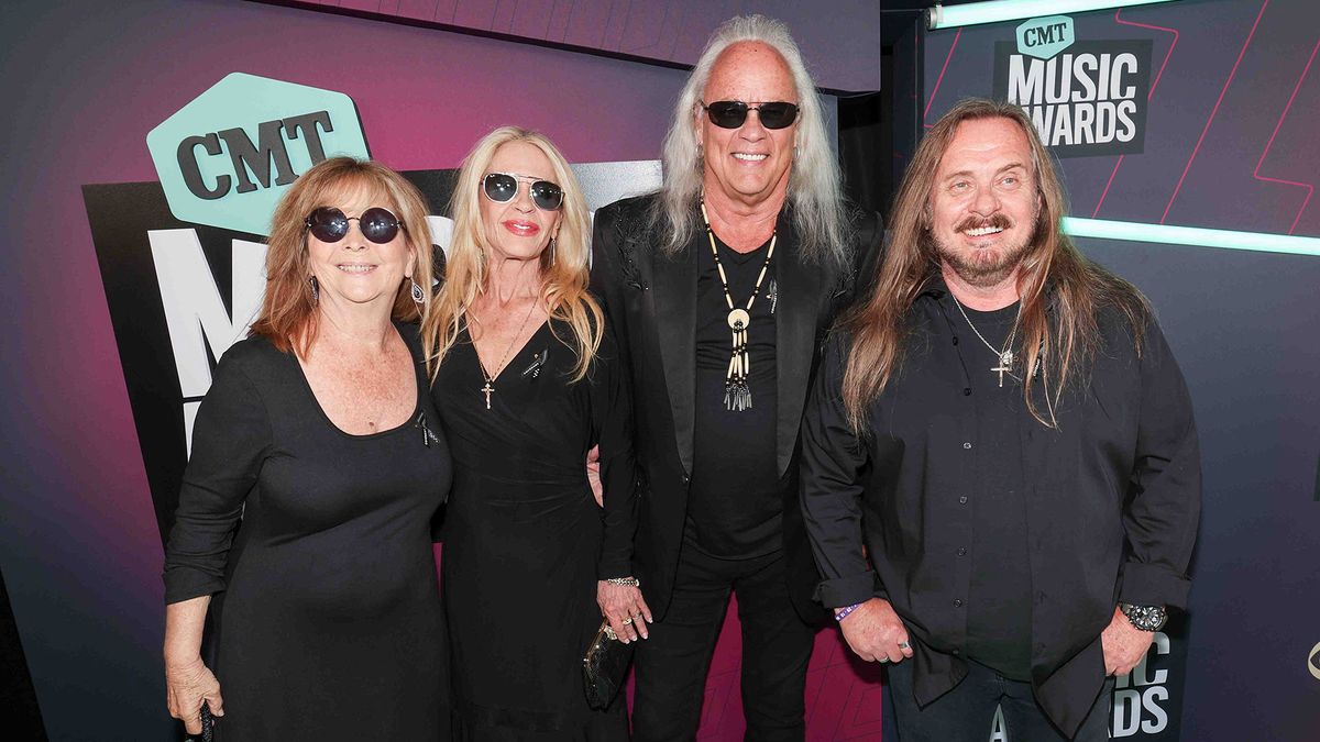 Lynyrd Skynyrd will continue without Gary Rossington and honor tour