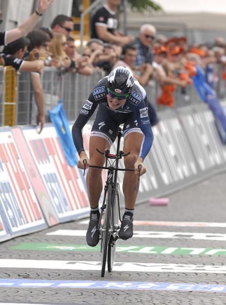 Gustav Erik Larsson (Saxo Bank) times trials to a final stage win.