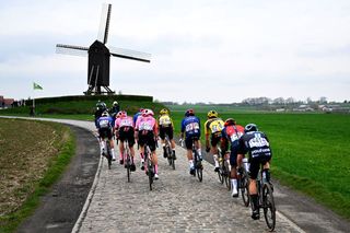 The peloton continue cobbled Classics season at Wednesday's Dwars door Vlaanderen