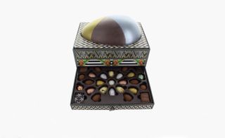 Inspired by the exotic Hoopoe bird, London’s Artisan du Chocolat has produced a springtime chest of chocolate goodies.
