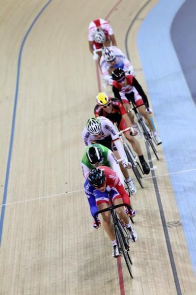 Swift leads the break that lapped the field in the omnium scratch race
