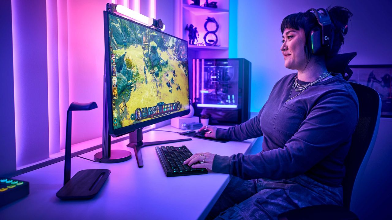 Image of the Logitech G515 LIGHTSPEED TKL Wireless Gaming Keyboard.