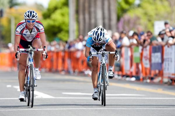 Meredith Miller (TIBCO) just nips Carmen Small (Colavita-Baci) at the line.