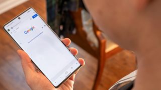 Pixel 7 Pro with Google search