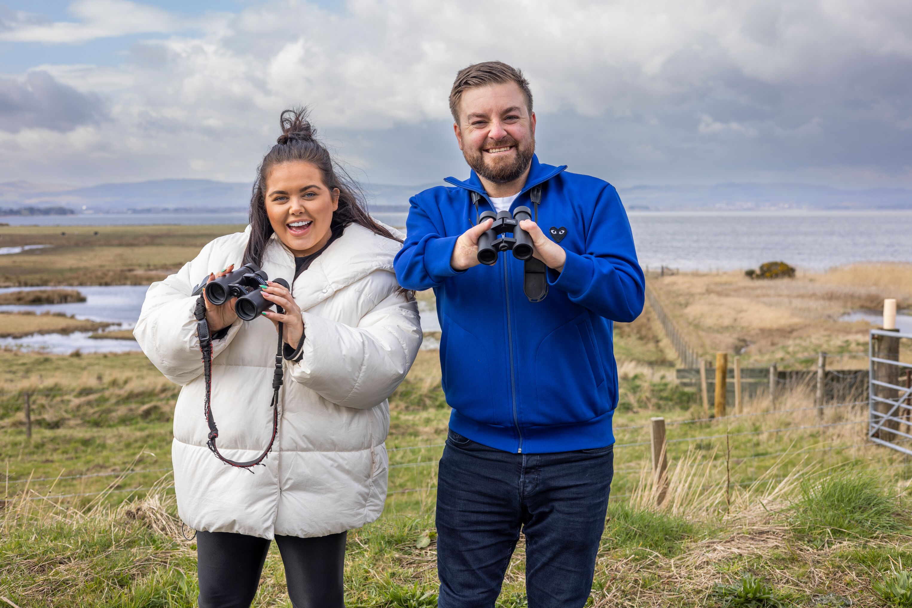 TV tonight Scarlett and Alex bird-watching in Edinburgh.