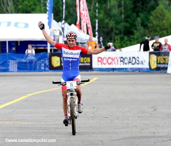 Michiel van der Heijden (Rabobank Giant Offroad Team) wins the U23 cross country