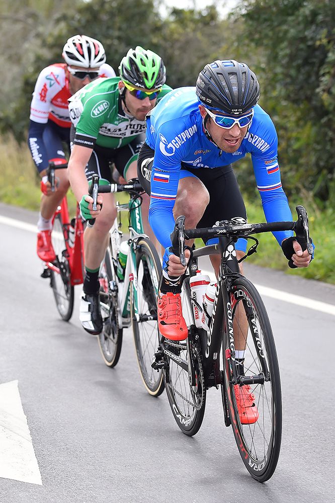 Alexandr Kolobnev (Gazprom-Rusvelo) leading the breakaway