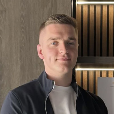 kitchen hardware expert Gareth Hull from Hendel and Hendel