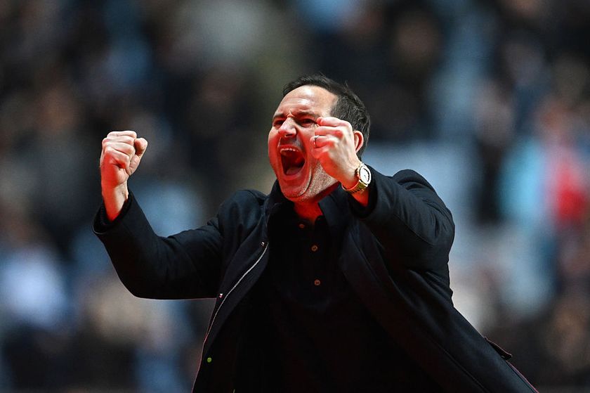 Frank Lampard, Manager of Coventry City, celebrates after Jamie Paterson of Coventry City (not pictured) scores his team's first goal during the Sky Bet Championship match between Coventry City FC and Portsmouth FC at The Coventry Building Society Arena on April 09, 2025 in Coventry, England.