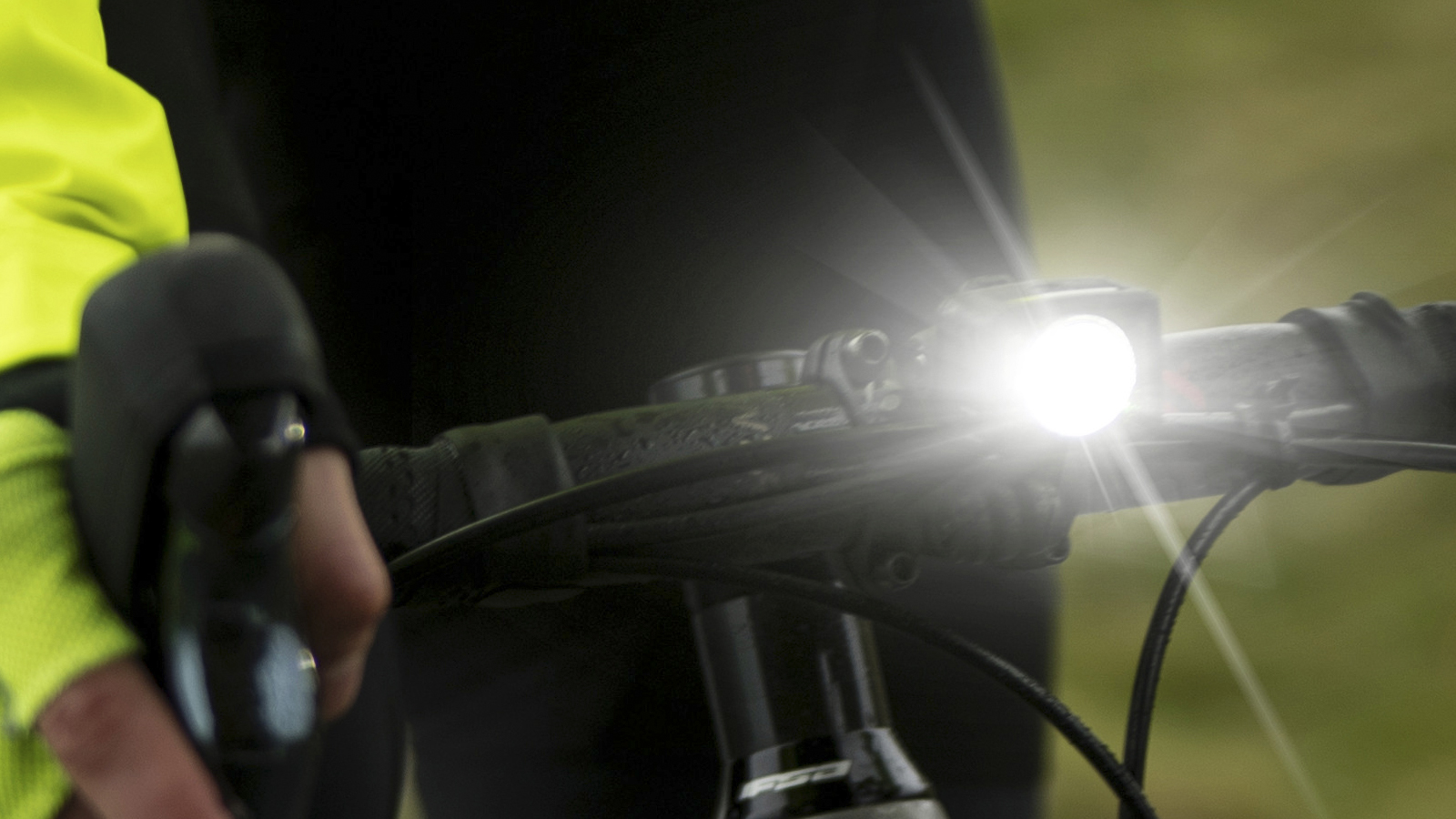 bikehut 200 lumen front light