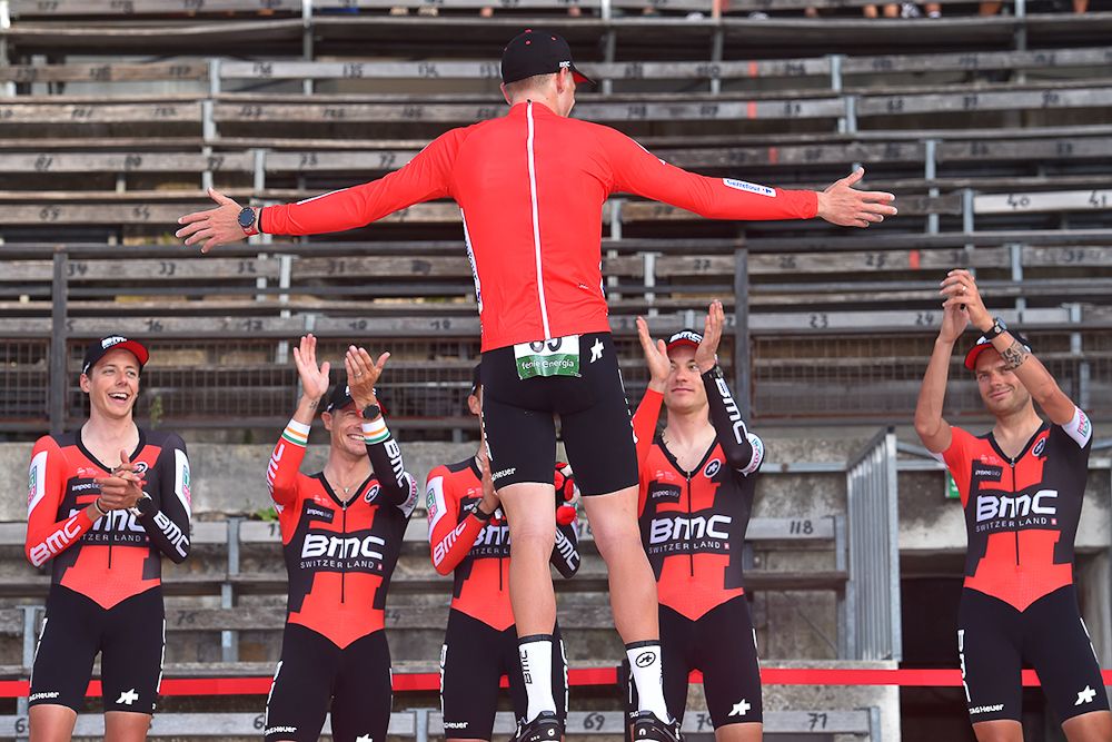 Rohan Dennis in the leader's jersey after stage 1 at the Vuelta a Espana