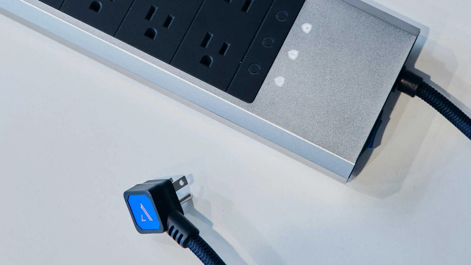 LINGANZH Smart Plug Wi-Fi Smart Socket Compatible with Alexa