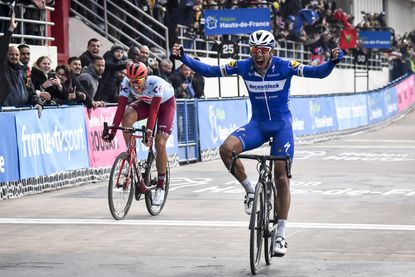 Philippe Gilbert beating Nils Politt to the line at the 2019 Paris-Roubaix