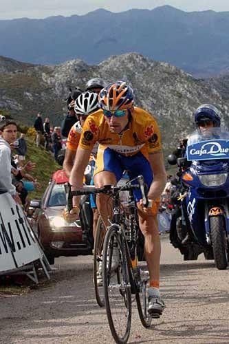 Denis Menchov (Rabobank) looks strong, and led home Heras