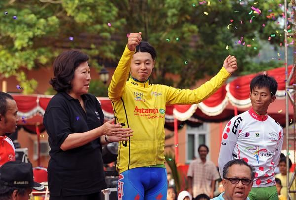 Race leader Masakazu Ito (Aisan Racing Team)