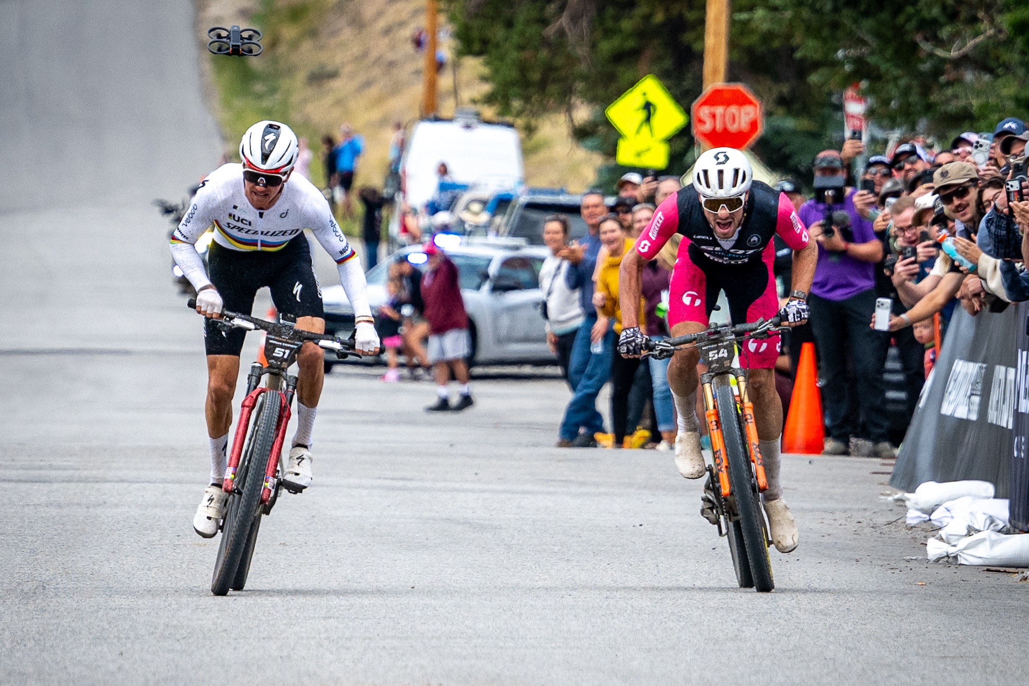 Swenson makes his move past Wilson on pavement