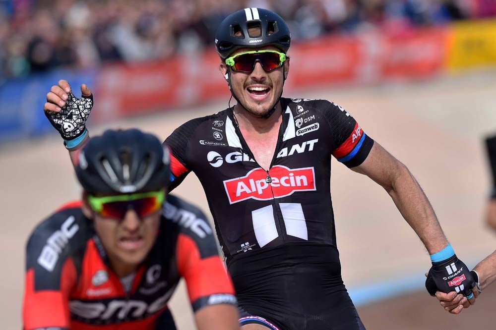 John Degenkolb (Giant-Alpecin) beat Stybar and Van Avermaet
