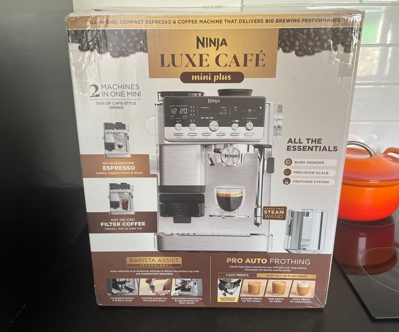 The box for the Ninja Luxe Caf&eacute; mini espresso machine.