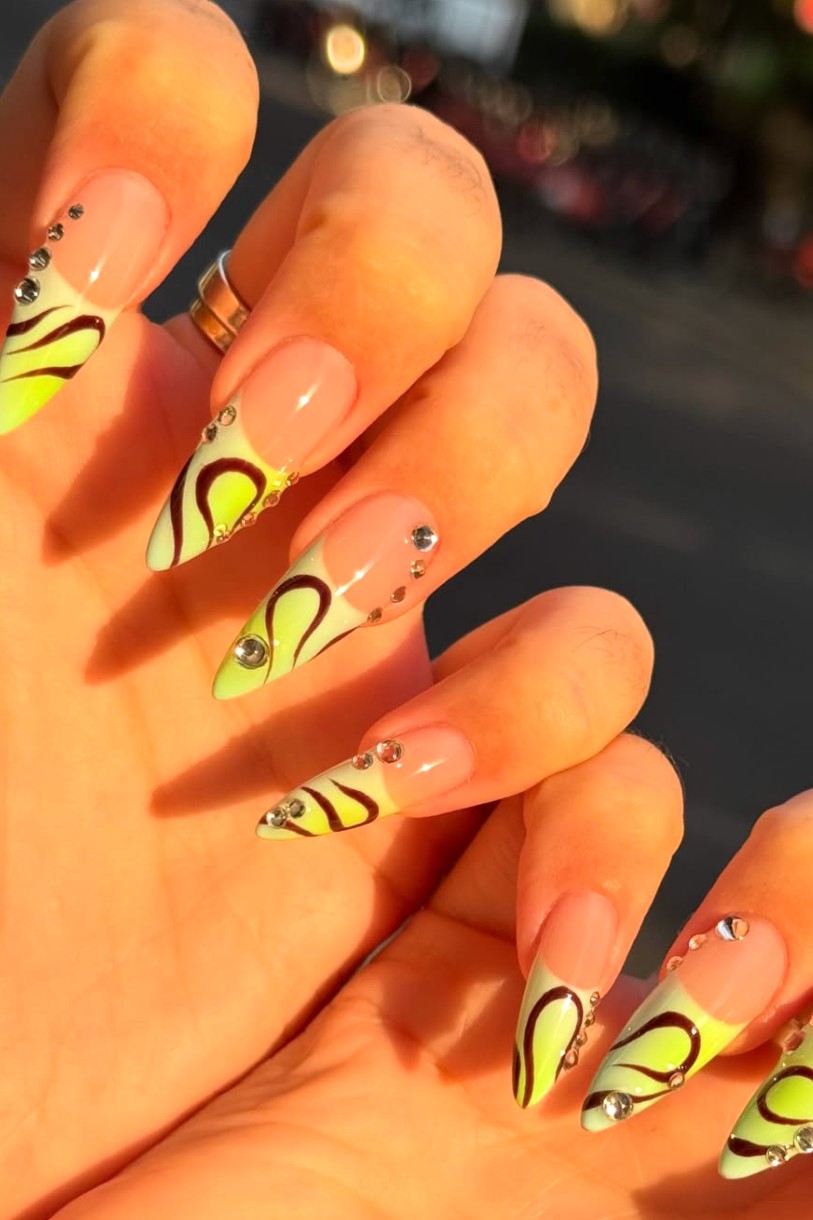 A Y2K linework manicure.