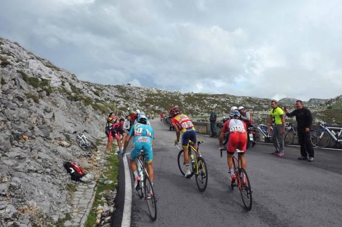 Valverde, Contador, Aru and Rodr&iacute;guez all riding together