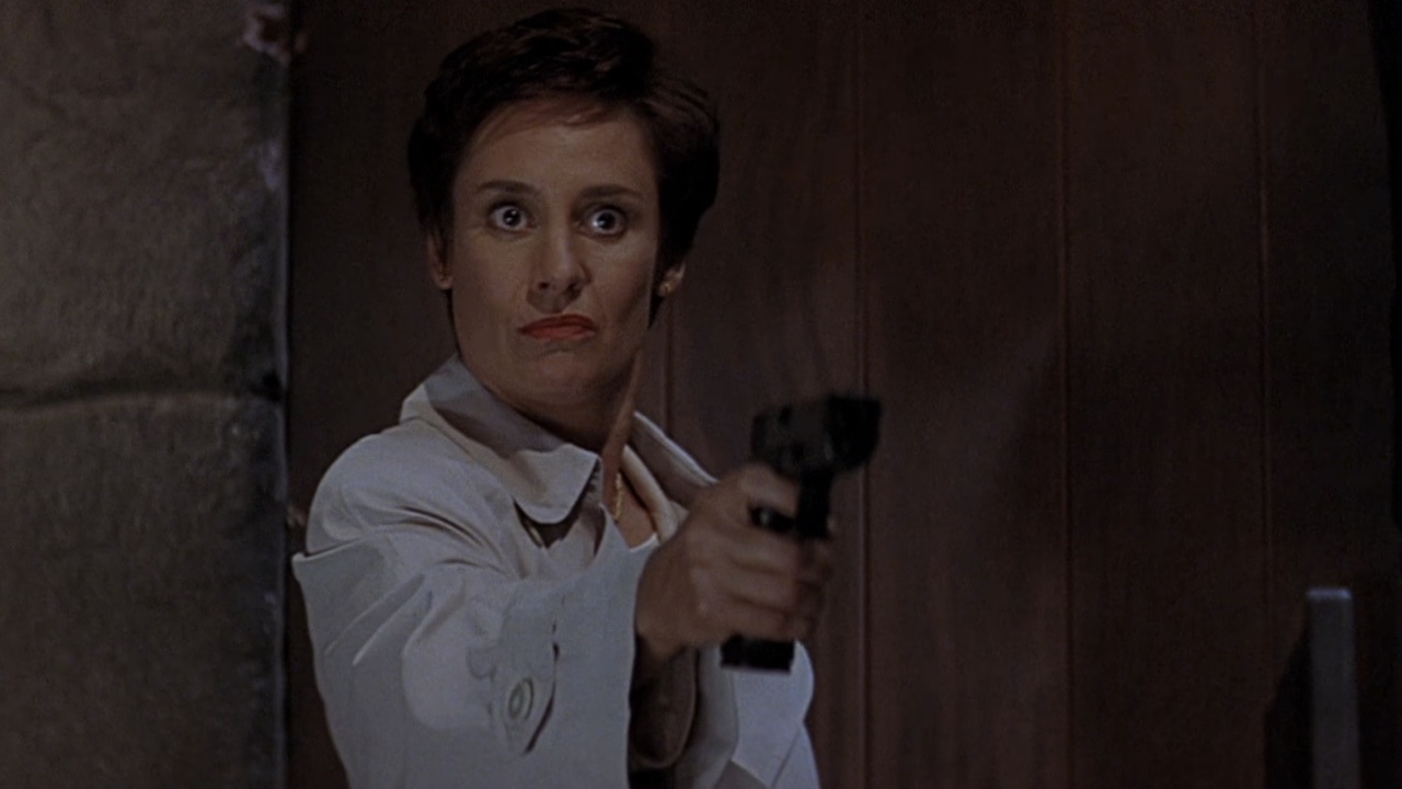 Laurie Metcalf revealing herself in Scream 2