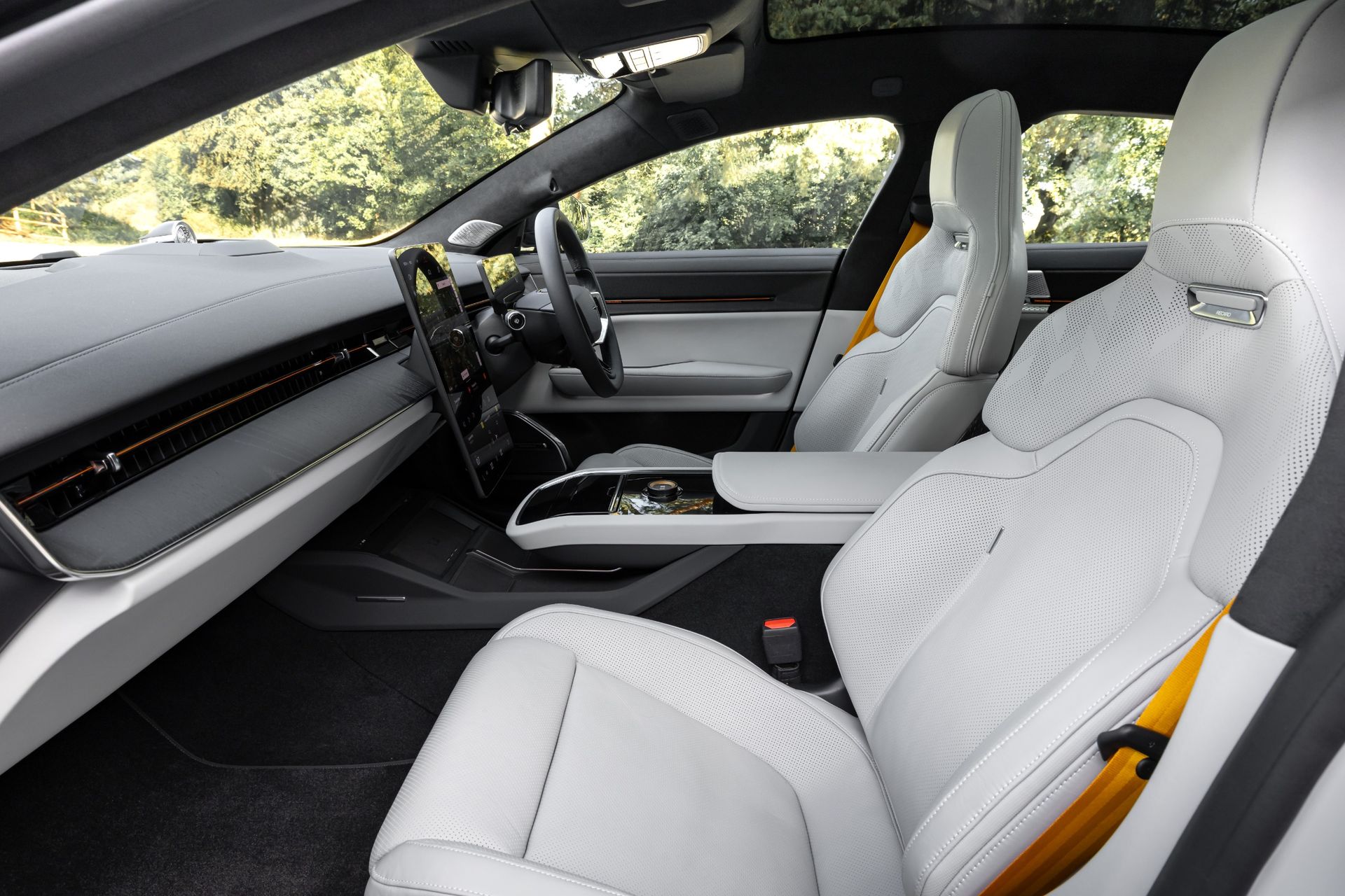 Polestar 5 cabin