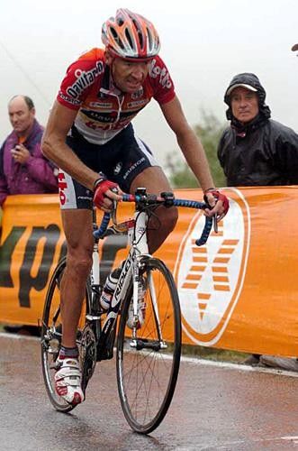 Mario Aerts (Davitamon-Lotto) digging a bit deeper