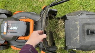 grass collector bag on the Worx 40V 17" Cordless Lawn Mower