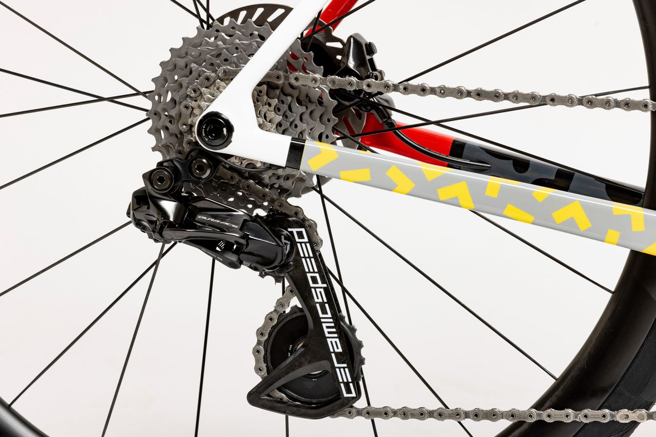 Avona Velum road bike