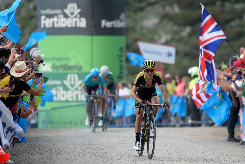 Simon Yates sprints for the line on Les Praeres