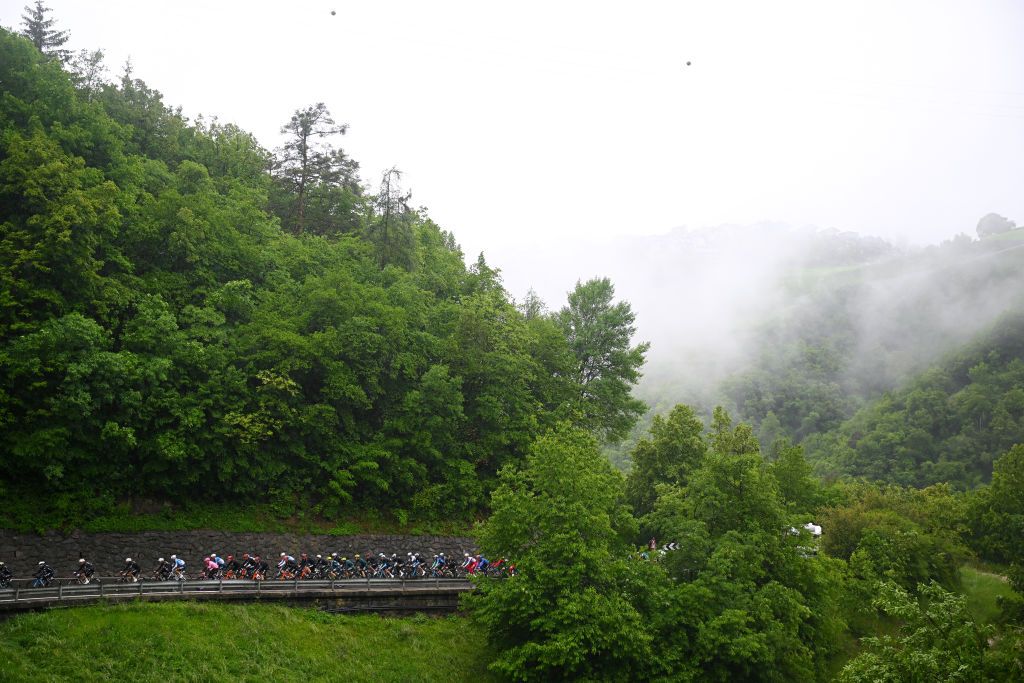 Peloton climbs to Bolzano under miserable conditions on stage 16