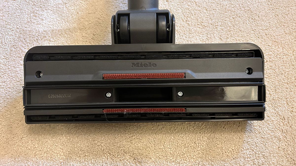 Underside of main floorhead on Miele Boost CX1 vacuum