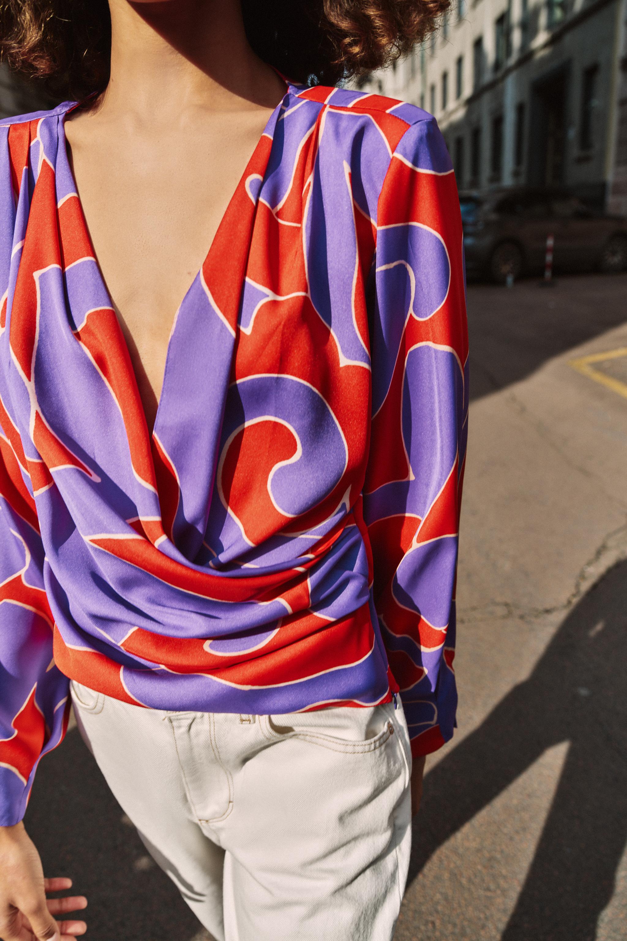 Printed Satin Effect Shirt With Shoulder Pads