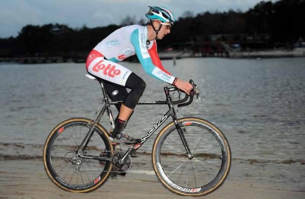 Jelle Vanendert took part