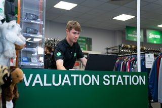 GolfClubs4Cash valuation station pictured