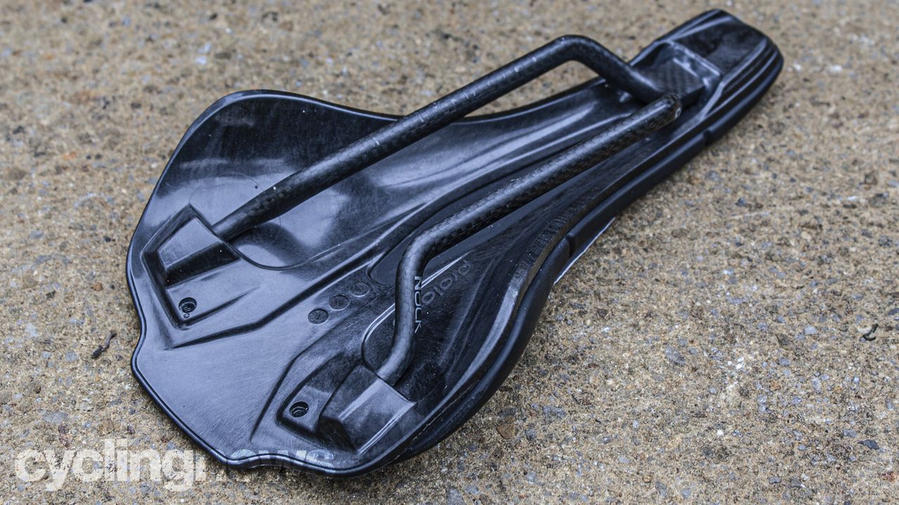 Vincenzo Nibali-signed Prologo Scratch M5 saddle