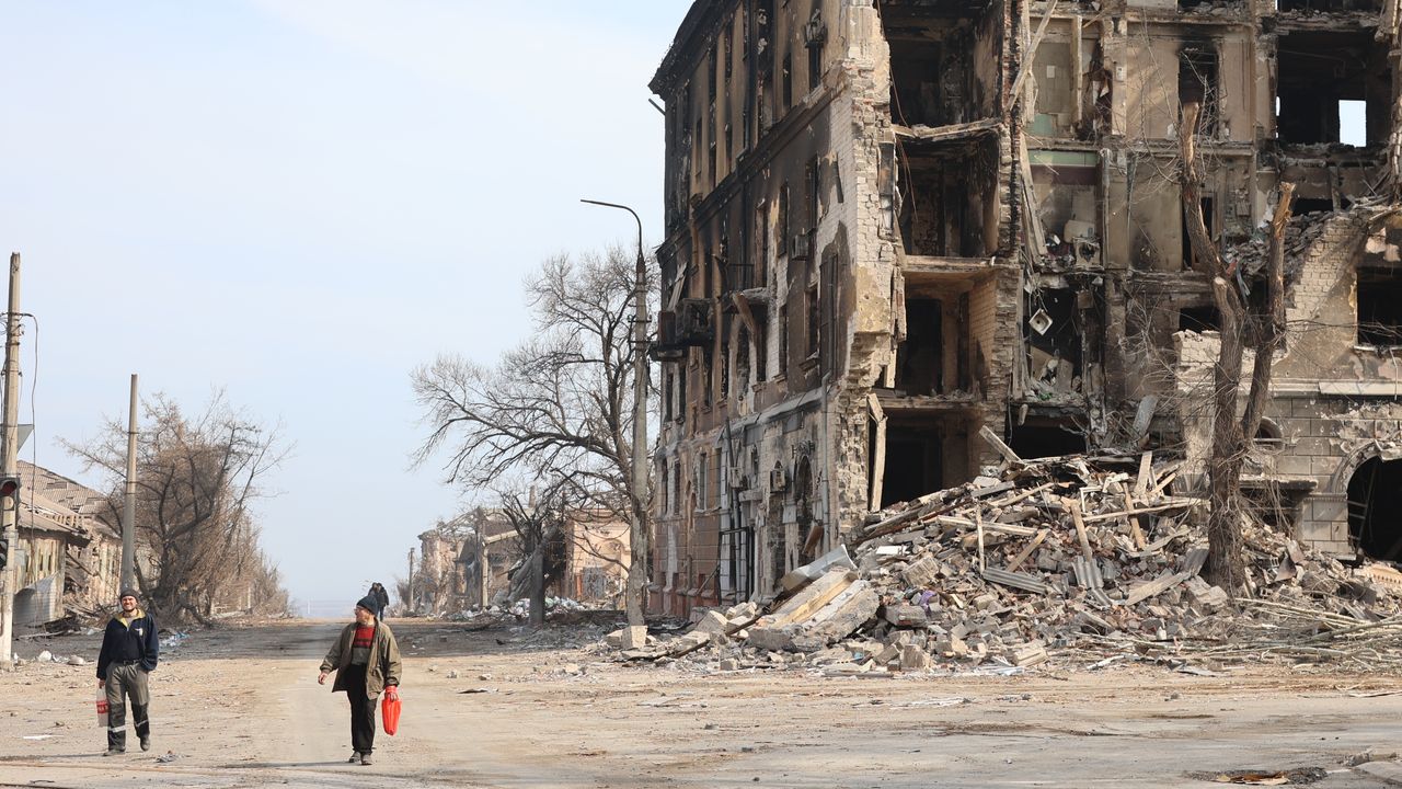 The aftermath of Russian shelling in the city of Mariupol