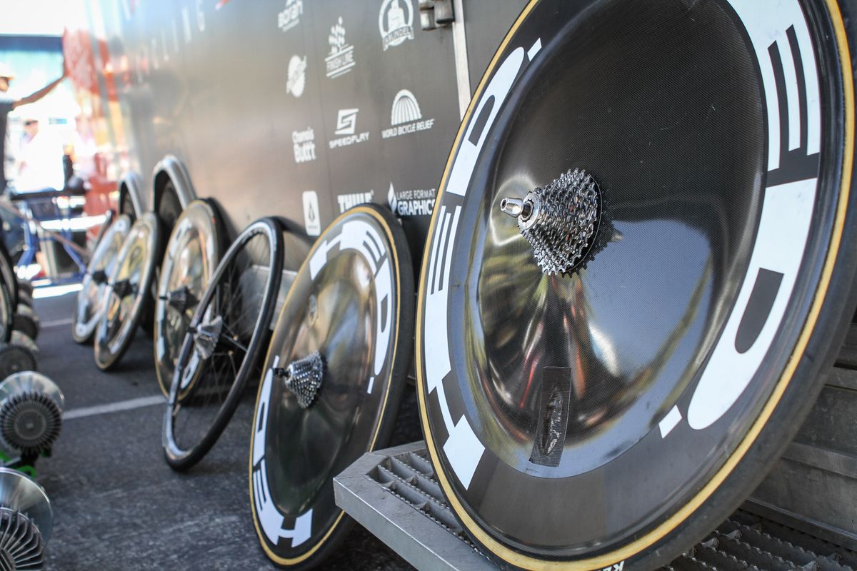 Rally Cycling's HED Stinger rear disc wheels are complemented by Kenda tubular tyres