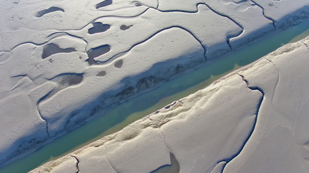 Holy Stone HS720G Drone_Example image of river from above