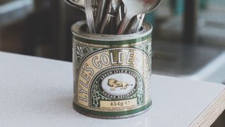 Lyle's Golden Syrup features a dead lion surrounded by flies