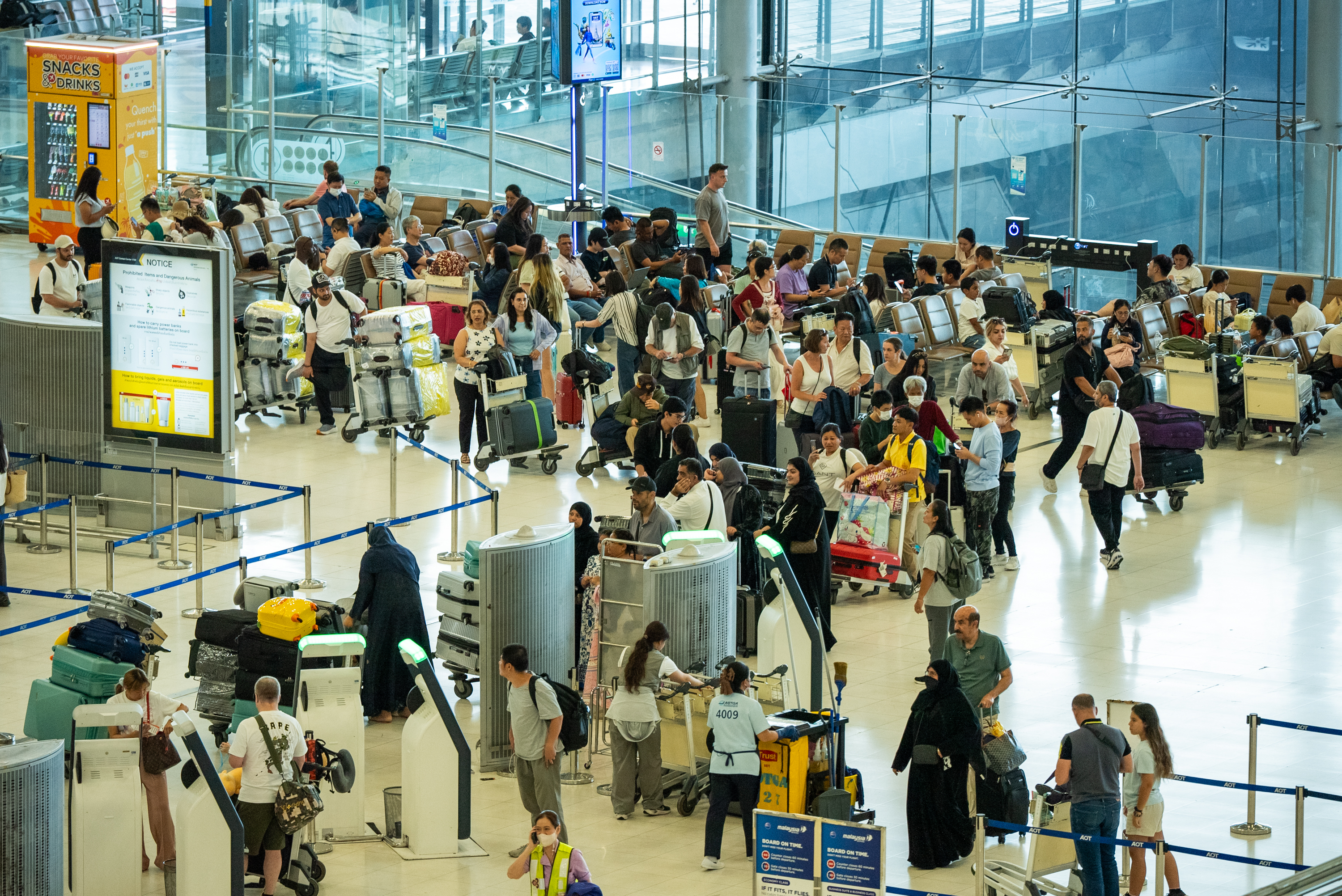 Passengers stranded at airport due to IT outage