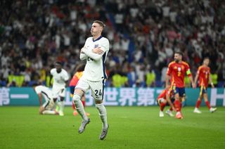 Cole Palmer of England celebrates scoring his team's first goal during the UEFA EURO 2024 final match between Spain and England at Olympiastadion on July 14, 2024 in Berlin, Germany.