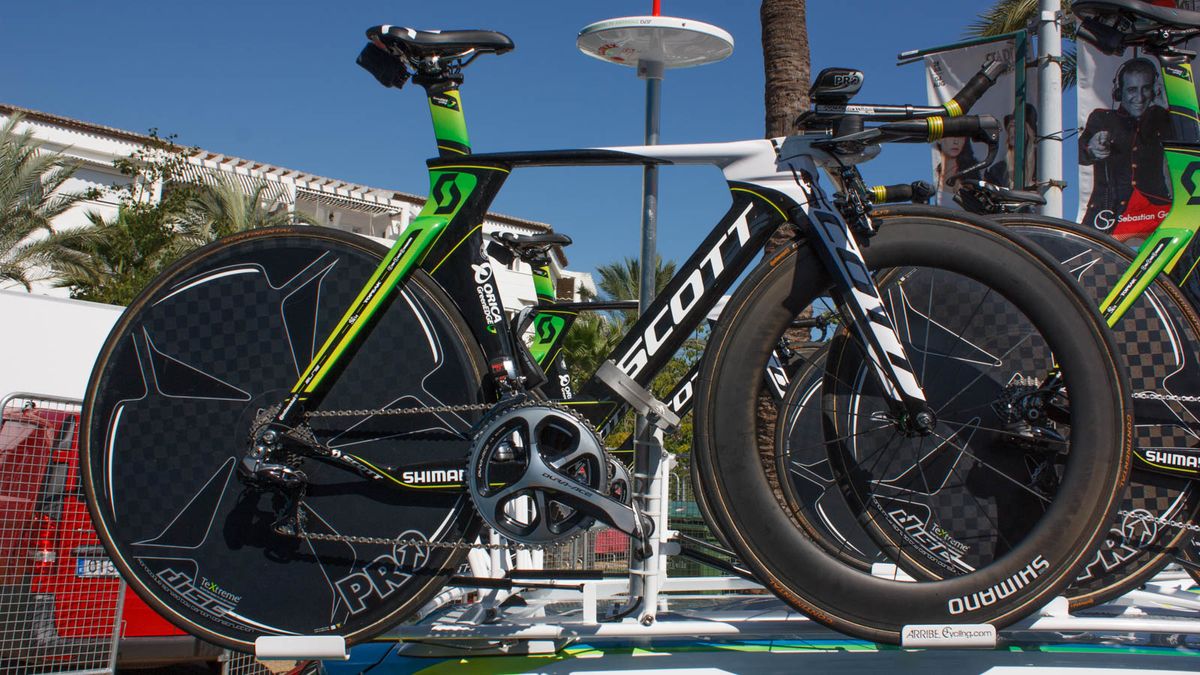 Orica-GreenEdge is another team on the Scott Plasma. This spare bike has the Di2 battery tucked under the saddle. (Matthew Allen / Immediate Media)