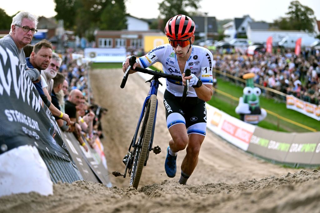 RUDDERVOORDE BELGIUM OCTOBER 29 Lars Van Der Haar of The Netherlands and Team Baloise Trek Lions competes during the 36th Superprestige Ruddervoorde 2022 Mens Elite SPRuddervoorde Superprestige2023 Cyclocross on October 29 2022 in Ruddervoorde Belgium Photo by Luc ClaessenGetty Images