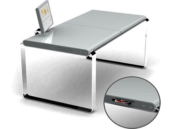 XYZ Computer Desk