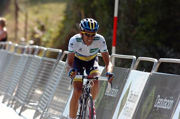 Alberto Contador (Saxo Bank-Tinkoff Bank) en route to a dramatic solo victory at Fuente D&eacute;.